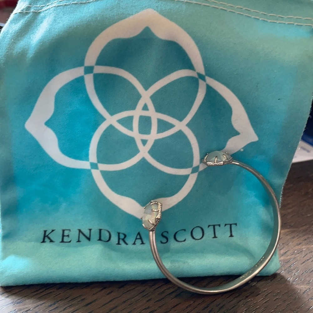 Kendra Scott bracelet